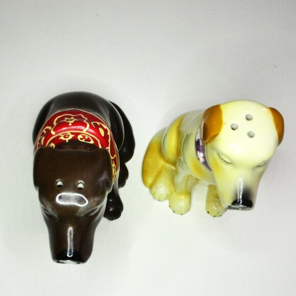 Adorable Kissing Dogs Ceramic Salt And Pepper Shakers Dining Accessories Pets - Picture 6 of 7